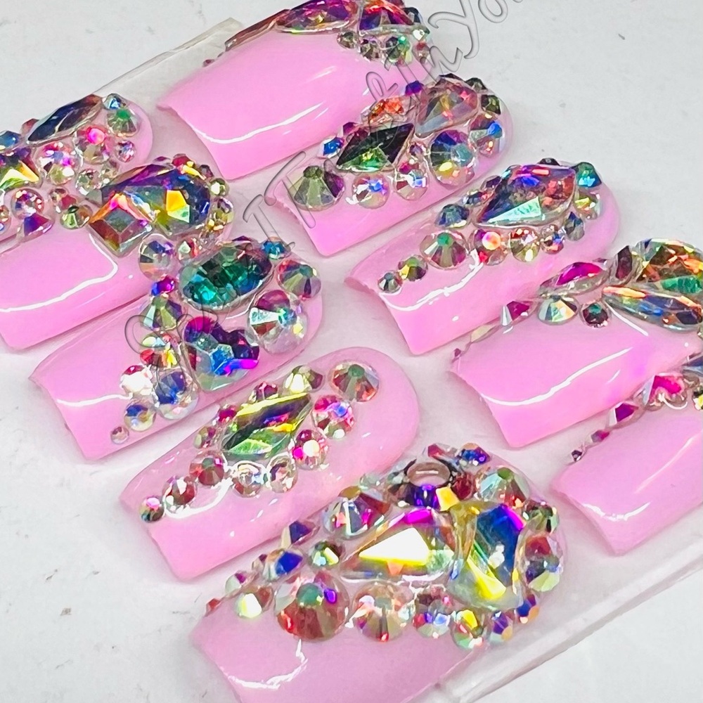 Glamorous Pink Press-On Nails with Rhinestones Regular Square
